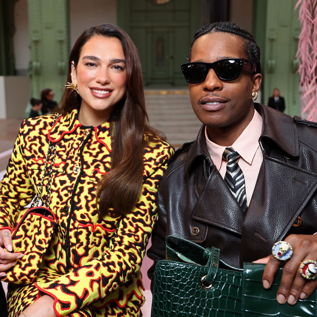 Dua Lipa und A$AP Rocky bei der Chanel Haute Couture Show während der Paris Fashion Week
