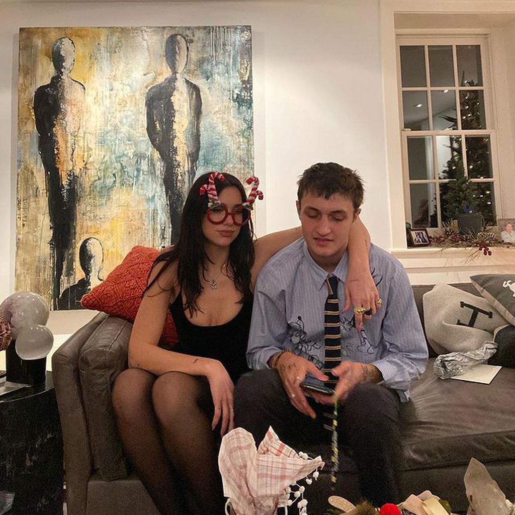 Dua Lipa und Freund Anwar Hadid feiern Weihnachten im Jahr 2020