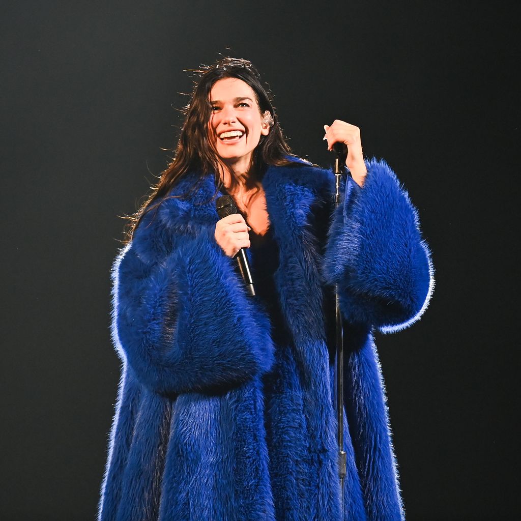 Dua Lipa bei der "Radical Optimism"-Tour in Dublin