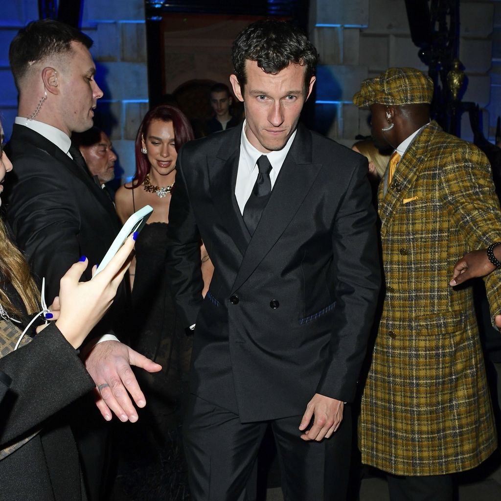 Dua Lipa und Callum Turner bei der BAFTA-Afterparty