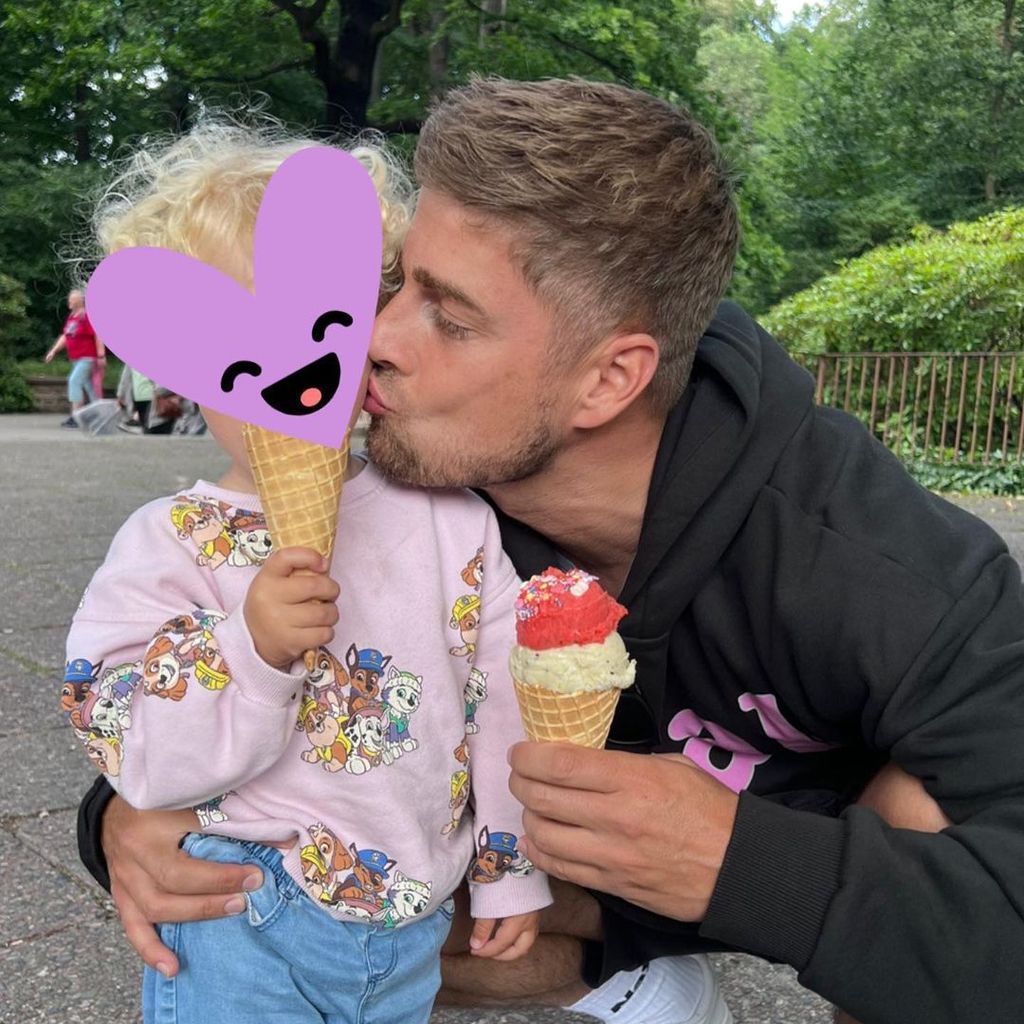 Dustin Schöne und seine Tochter Zoe