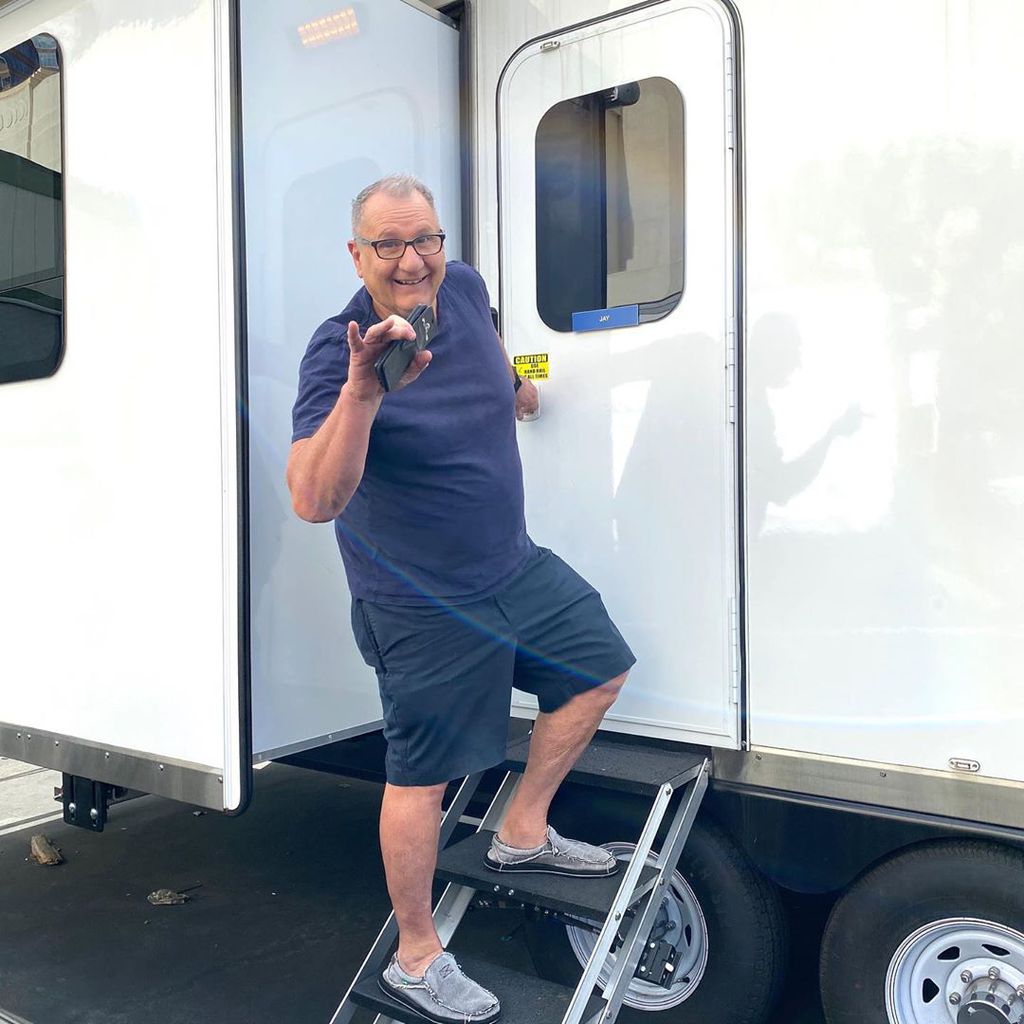 Ed O´Neill am Set von "Modern Family"
