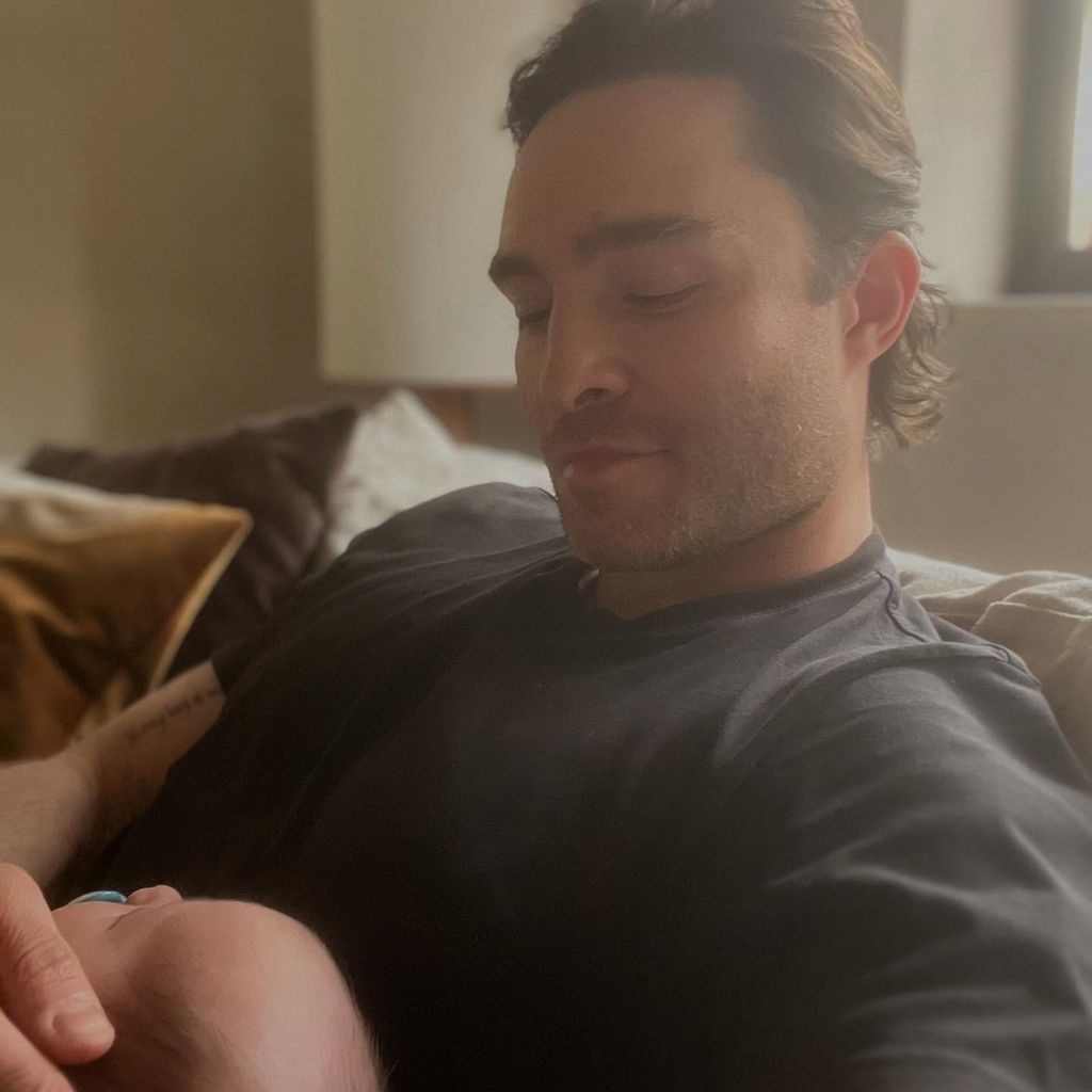Ed Westwick mit seinem neugeborenen Sohn Oscar