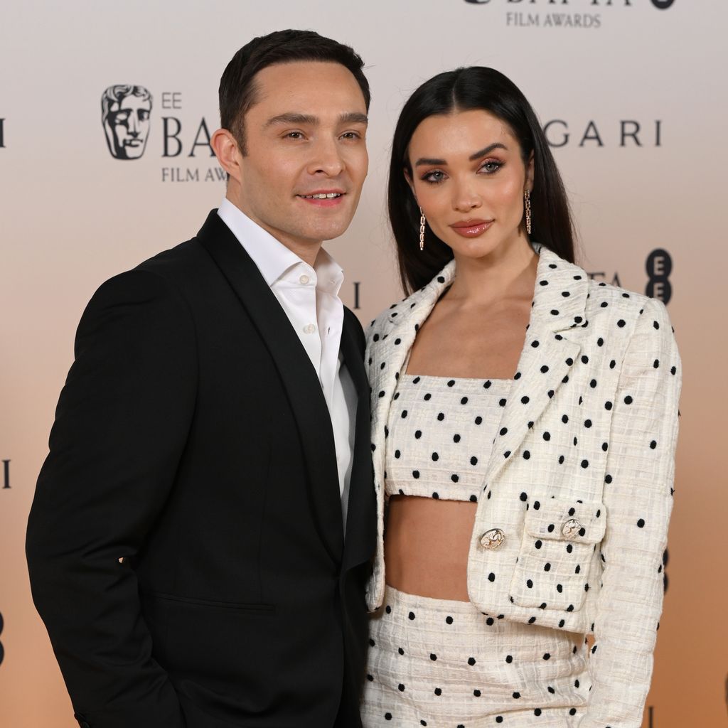 Ed Westwick und Amy Jackson, Februar 2024