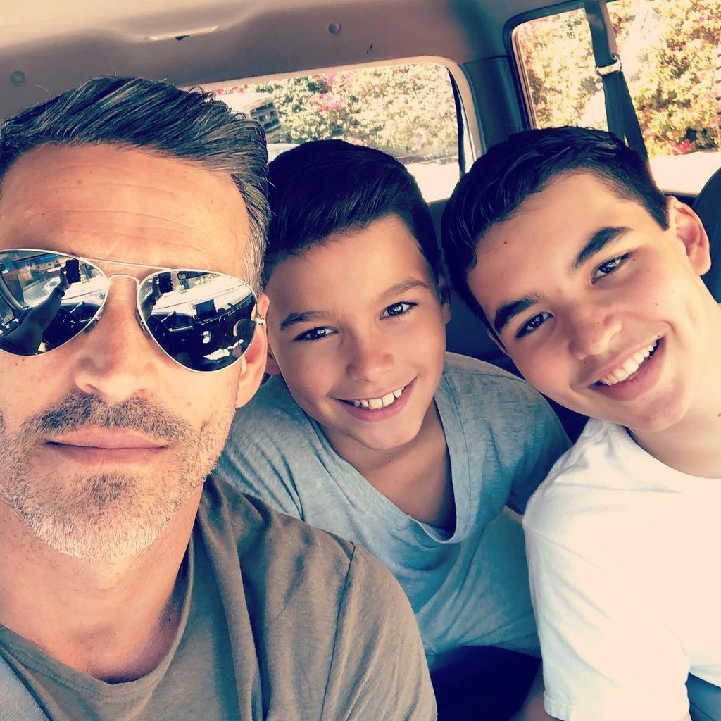 Eddie Cibrian mit seinen Söhnen Jake und Mason