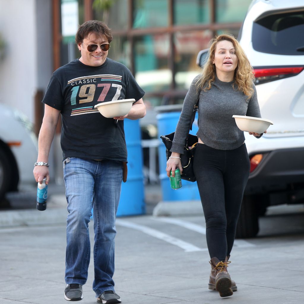 Edward Furlong in weiblicher Begleitung im Jahr 2023