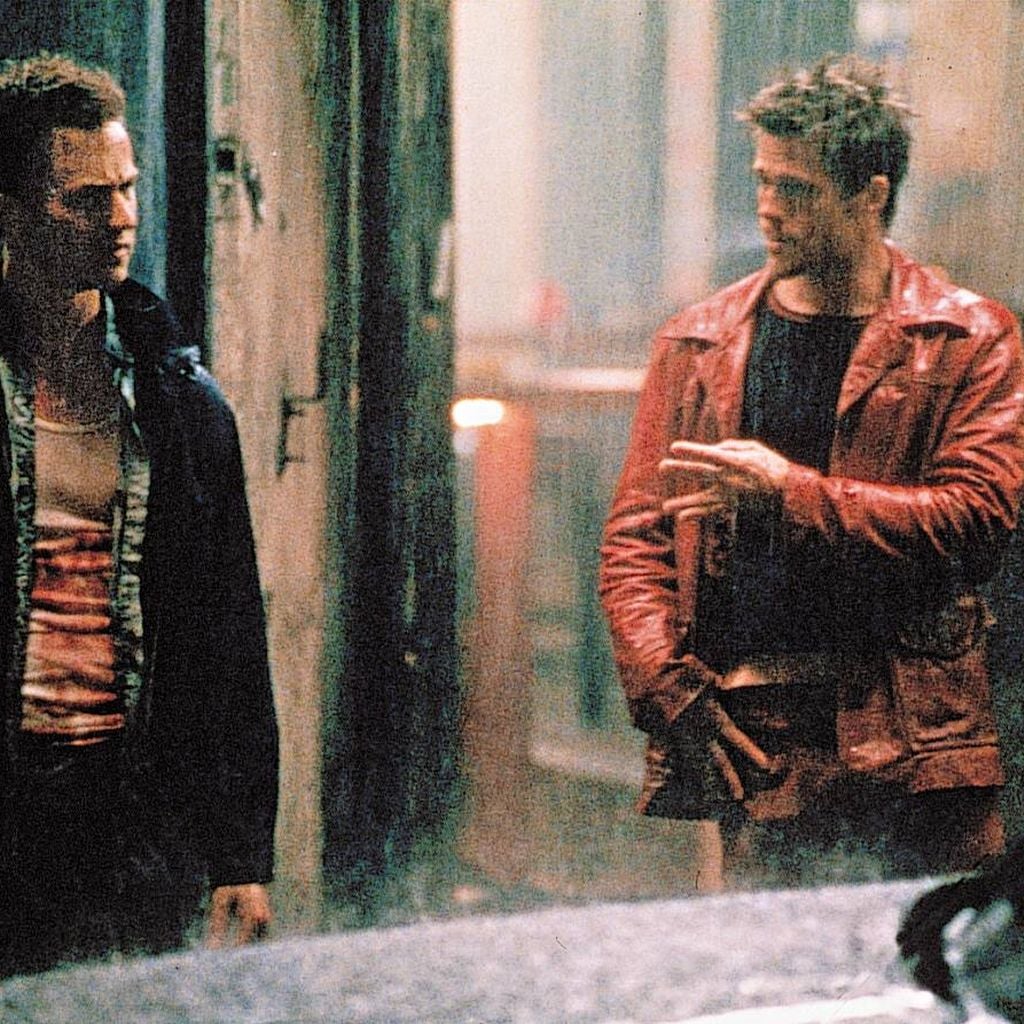 Edward Norton und Brad Pitt in einer Szene aus "Fight Club"