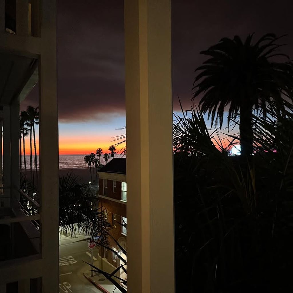 Til Schweigers Sonnenuntergangsfoto aus Los Angeles, Januar 2025