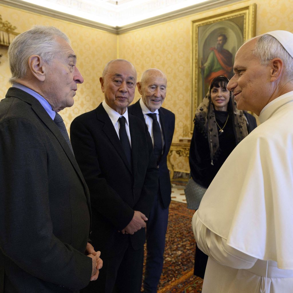 Treffen im Vatikan: Ein Papst empfängt einen US-Schauspieler zu einem kurzen Austausch