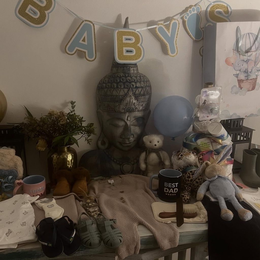 Sarah Joelle Jahnels Baby Reveal x Christmas Party