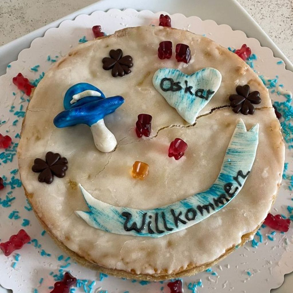 Eine Torte zum Geburtstag von Wigald Bonings Sohn Oskar