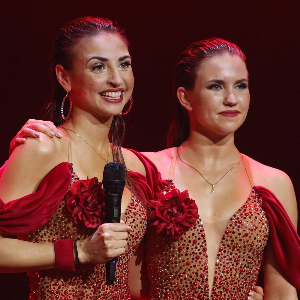 Ekaterina Leonova und Mariia Maksina bei der zehnten Live-Show der 17. Staffel von "Let’s Dance" im Musical Dome Köln
