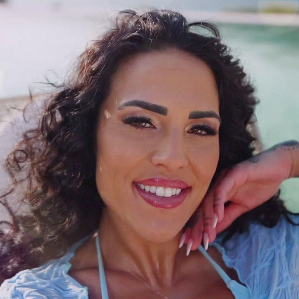 "Make Love, Fake Love"-Lady Elena Miras, 2025