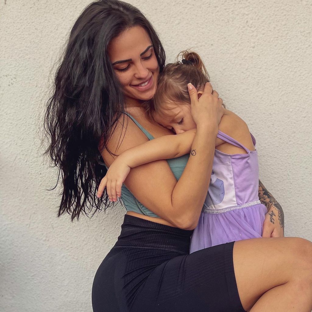 Elena Miras mit ihrer Tochter Aylen im Januar 2021
