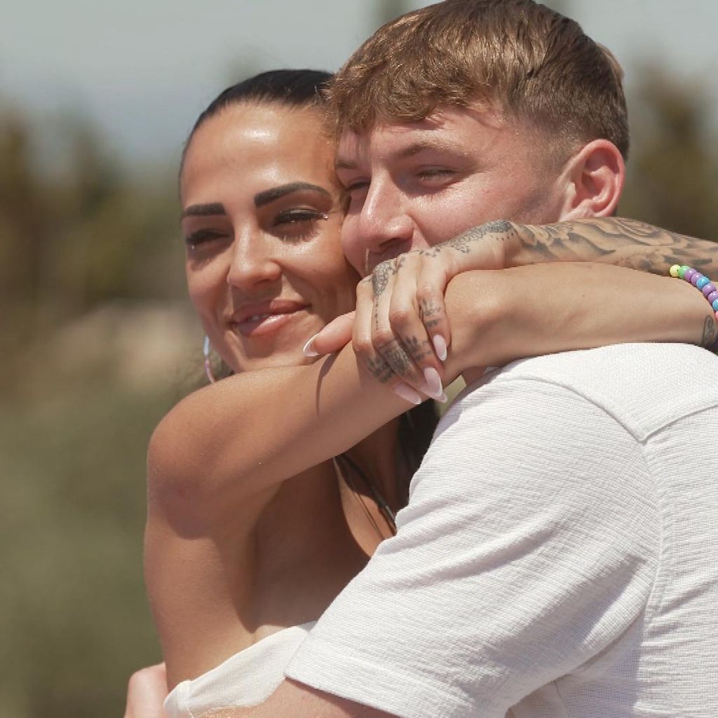 Elena Miras und Ferris bei "Make Love, Fake Love"