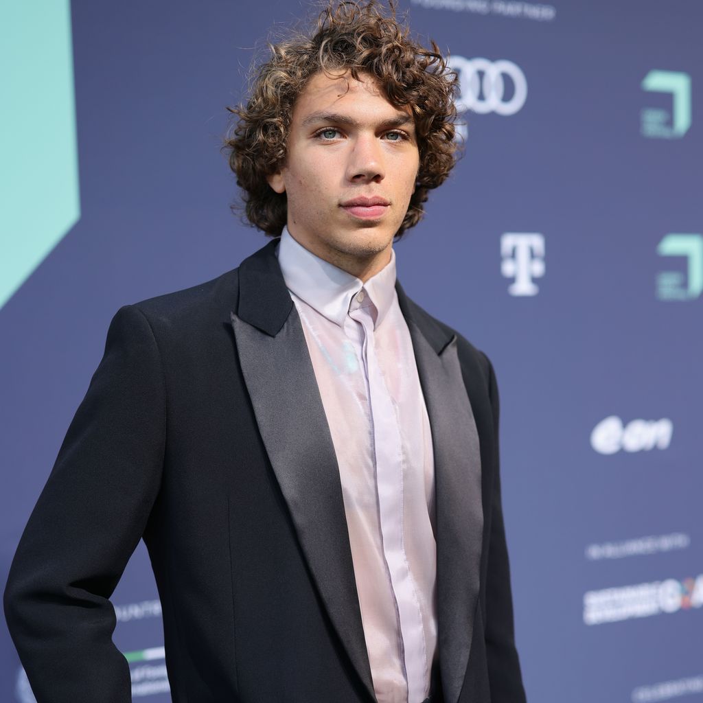 Elias Becker, Model