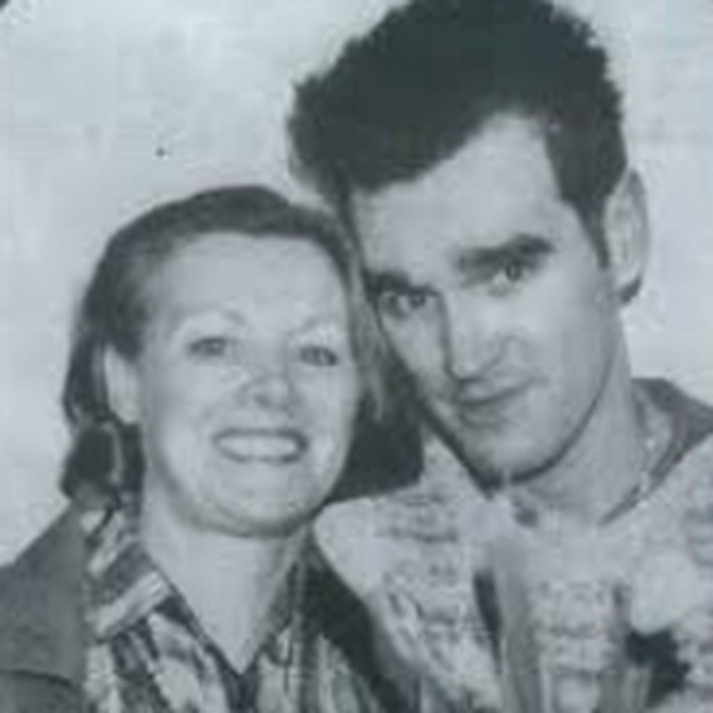Elizabeth Anne Dwyer und Morrissey