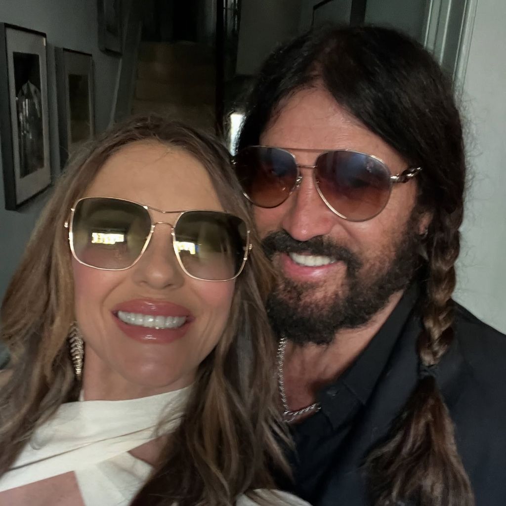 Schauspielerin Elizabeth Hurley und ihr Partner Billy Ray Cyrus