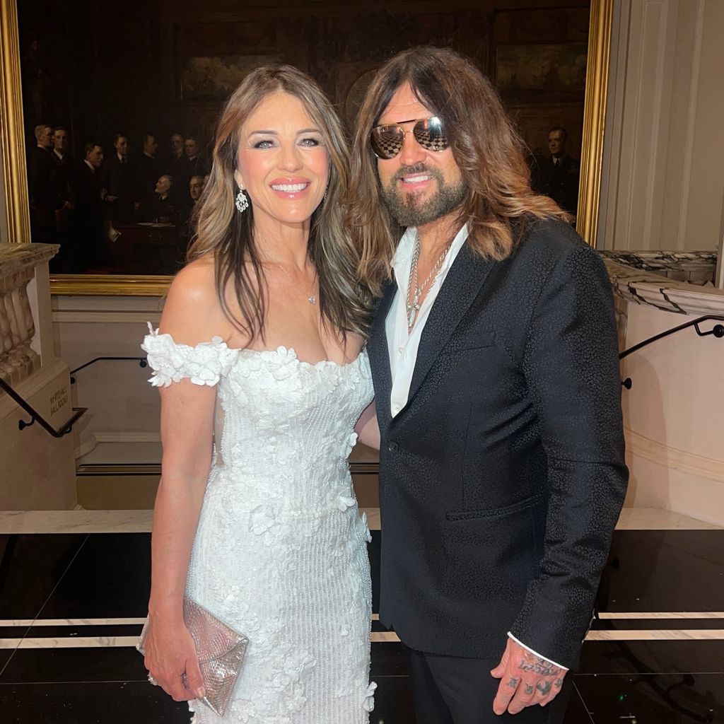 Elizabeth Hurley und Billy Ray Cyrus, Liebespaar