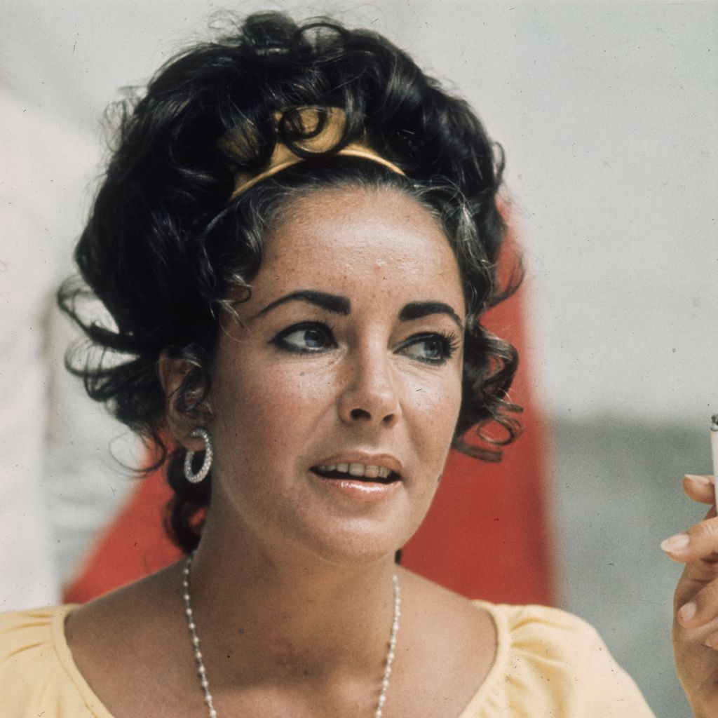 Elizabeth Taylor, um 1975