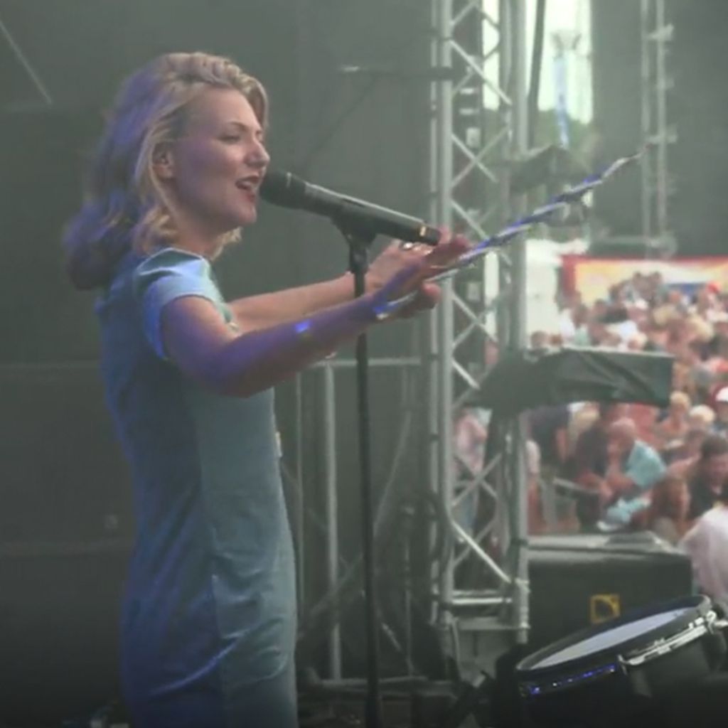 Ella Endlich beim B2 Schlagerhammer 2019