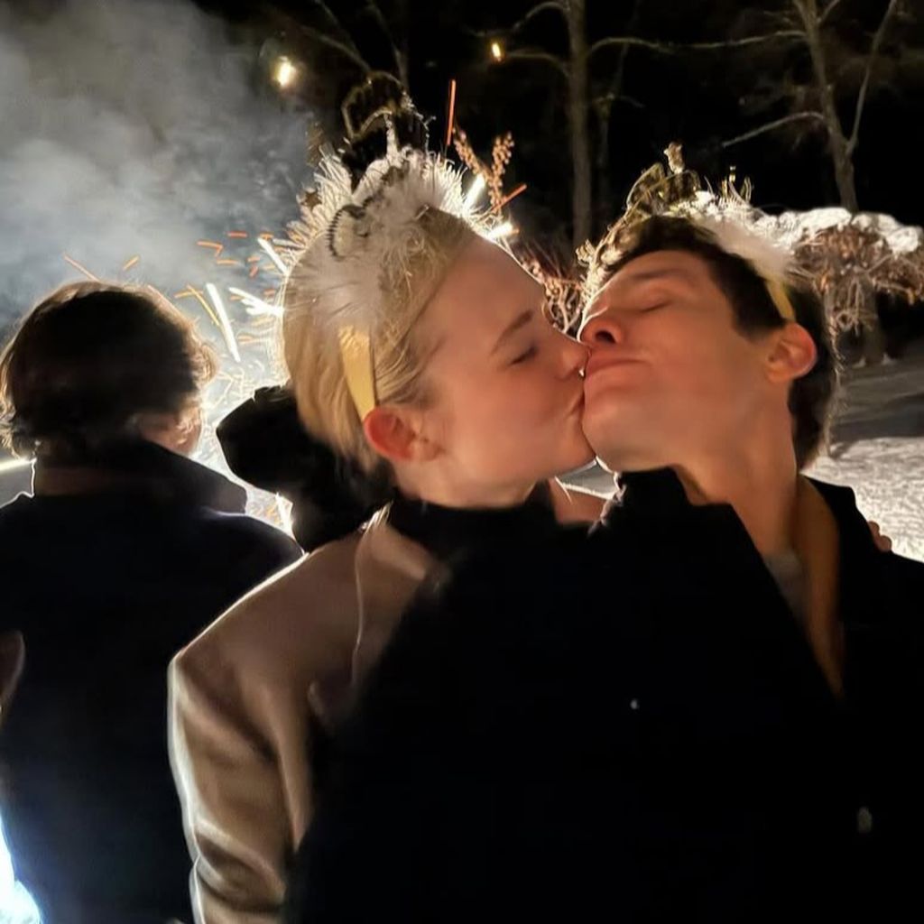Elle Fanning und Gus Wenner.