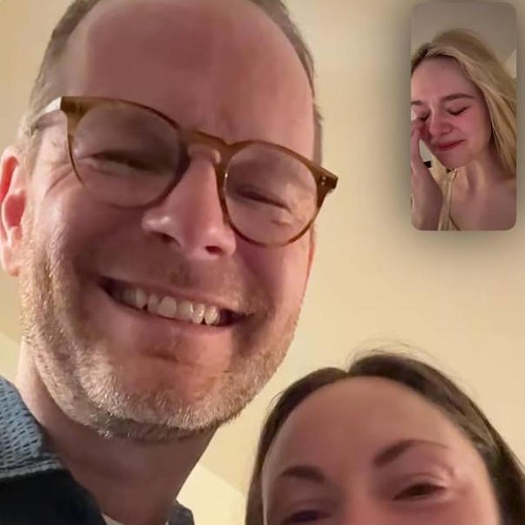 Elle Fanning in einem Videocall mit Joachim Trier und dessen Frau Helle Bendixen Trier