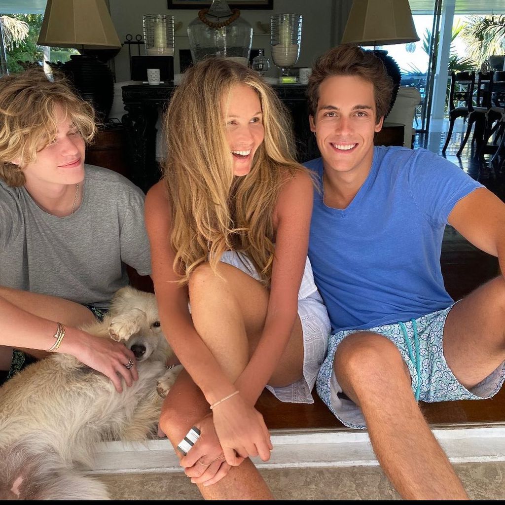 Elle Macpherson mit ihren Söhnen Aurelius und Fynn
