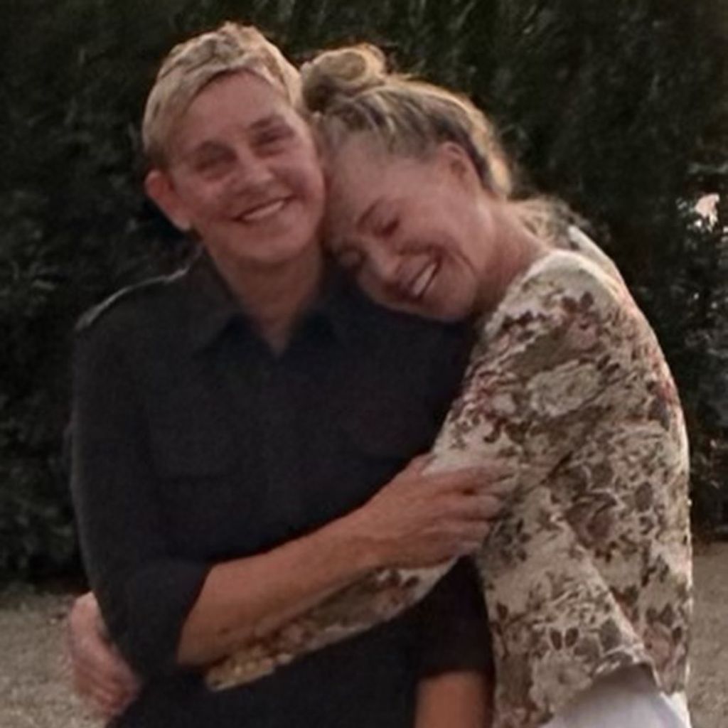 Entertainerin Ellen DeGeneres mit ihrer Frau Portia de Rossi im November 2022
