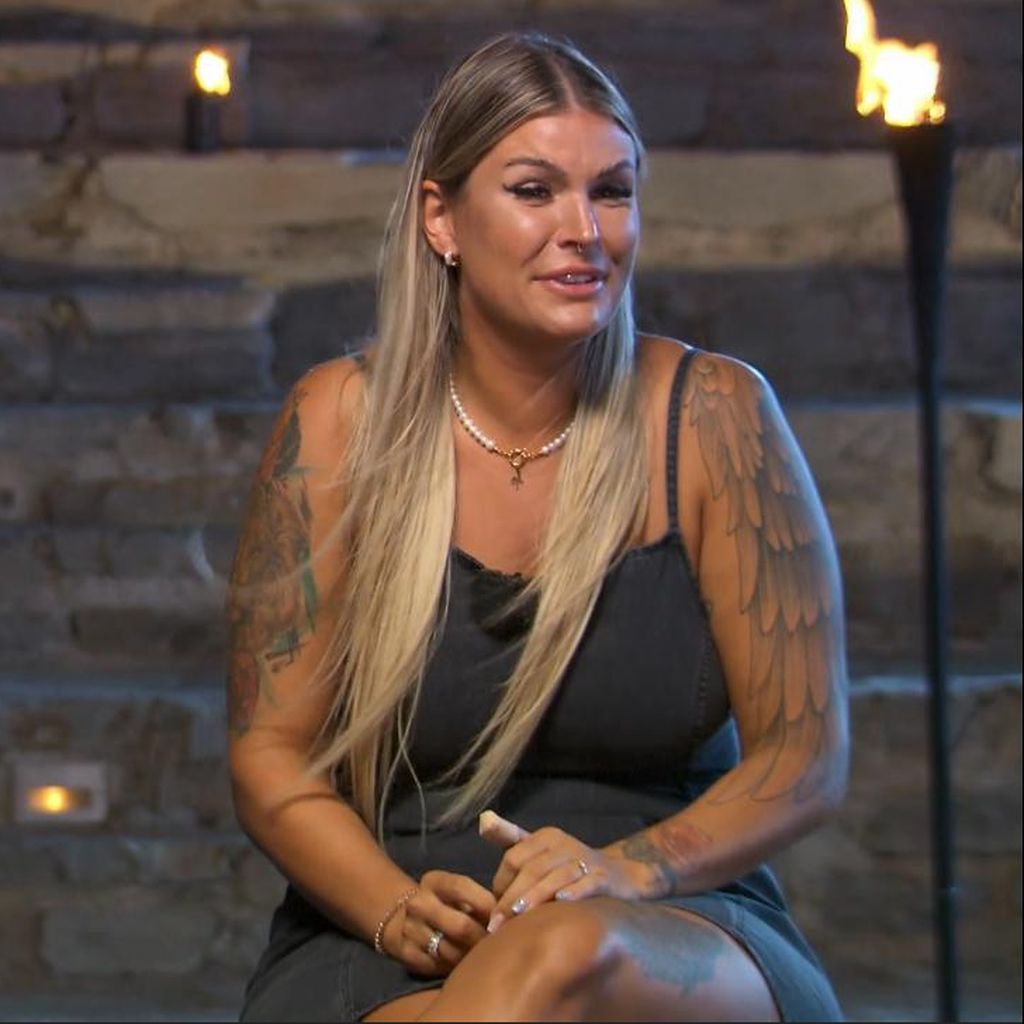 Elli Loretta und Gloria Glumac beim "Temptation Island"-Lagerfeuer