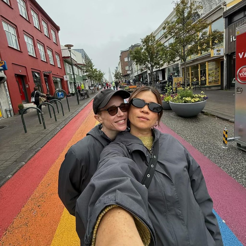 Elliot Page und Julia Shiplett, Juni 2025