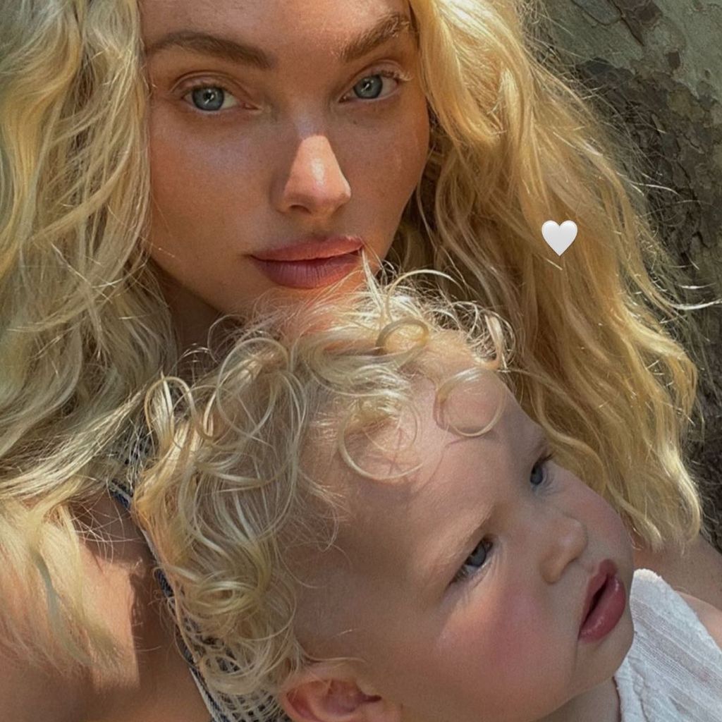Elsa Hosk mit ihrer Tochter Tuulikki