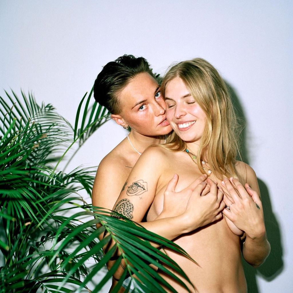 Elsa Louise mit ihrer Freundin Melissa