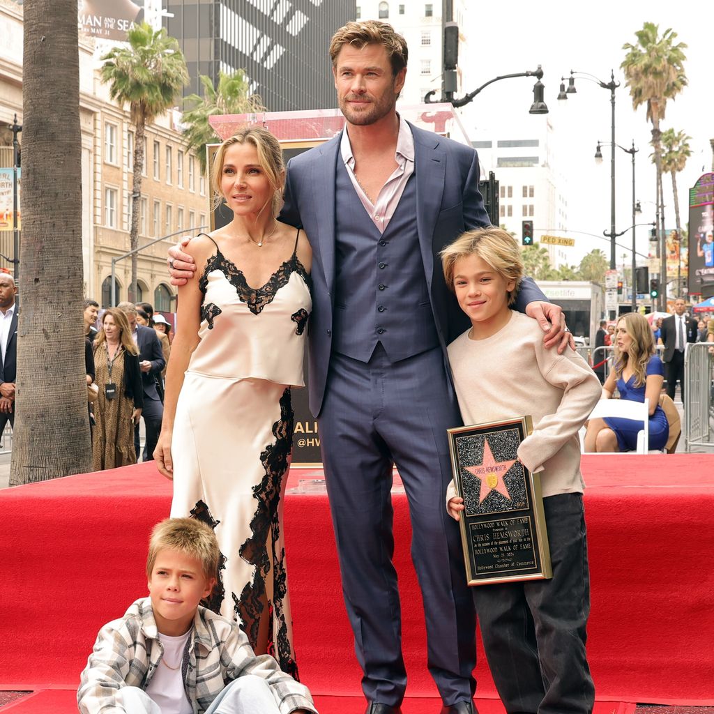 Elsa Pataky und Chris Hemsworth mit ihren Söhnen auf dem Walk of Fame, Mai 2024