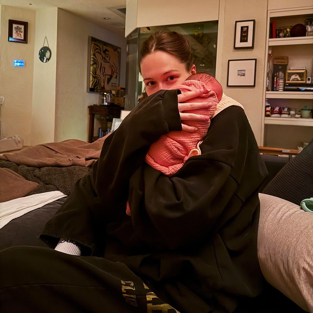 Elsie Hewitt und ihre Tochter Scottie, Dezember 2025