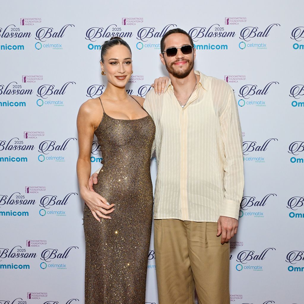 Elsie Hewitt und Pete Davidson auf dem Annual Blosson Ball 2025 in New York