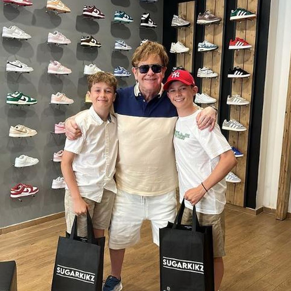 Elton John und seine Söhne im Juli 2024