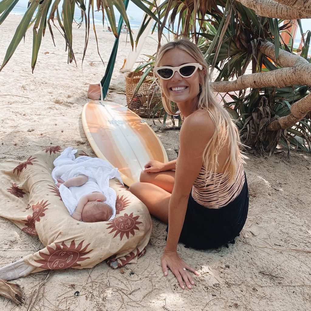 Elyse Knowles mit ihrem Sohn Sunny im März 2021