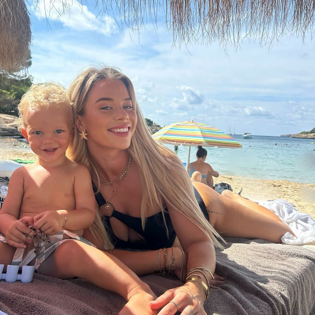 Emely Hüffer mit ihrem Sohn Ocean