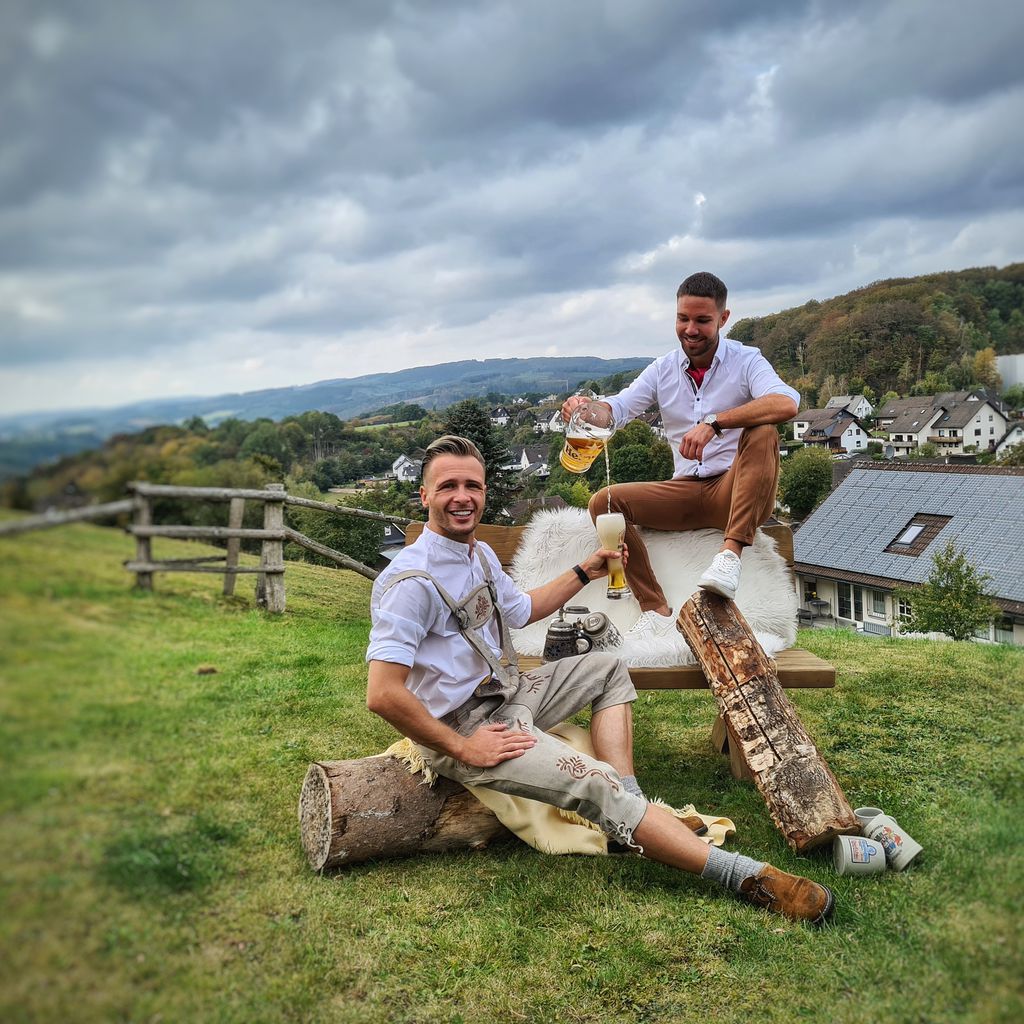 Emil Kusmirek mit seinem Partner Tobias