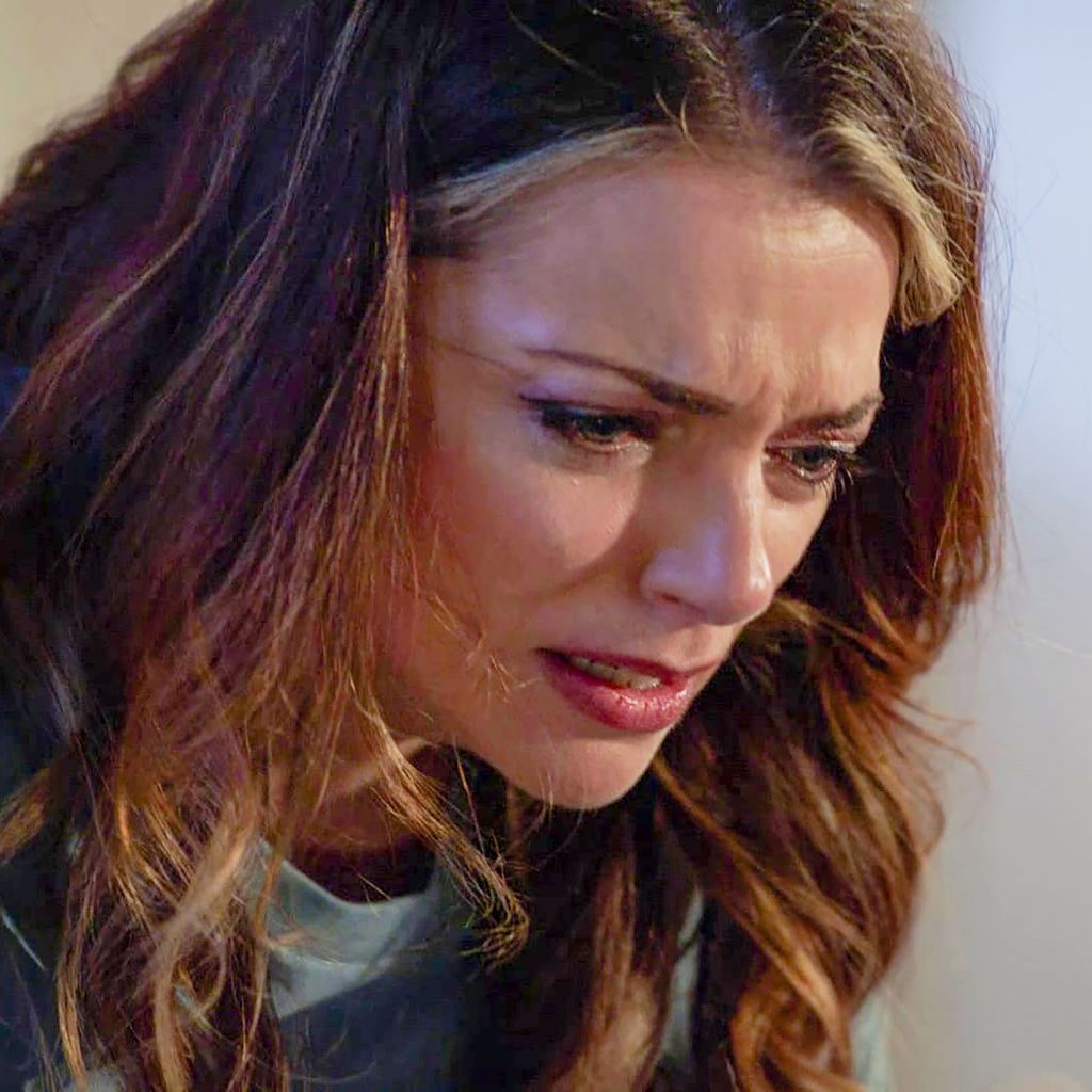 Emily (Anne Menden) in Folge 7.394 von GZSZ