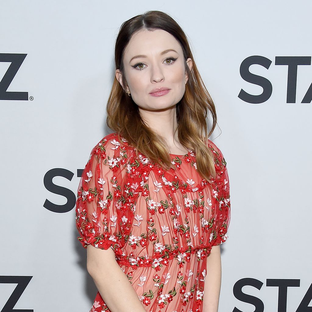 Emily Browning im Februar 2019