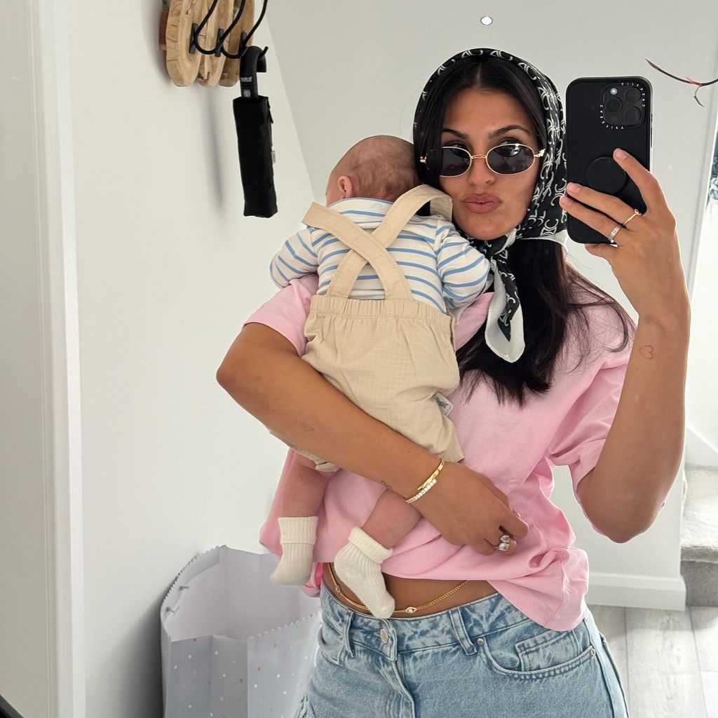Emily Faye Miller mit ihrem Sohn Reggie, August 2024