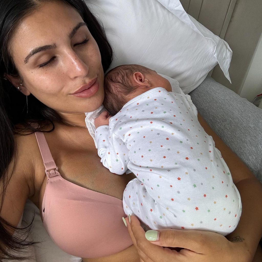 Emily Faye Miller mit ihrem Sohn Reggie