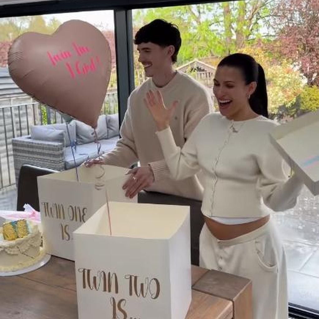 Emily Faye Miller und Cam mit ihrem Kind beim Gender Reveal, April 2026