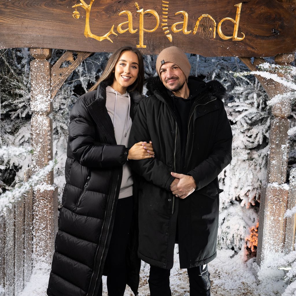 Emily MacDonagh und Peter Andre, 2023