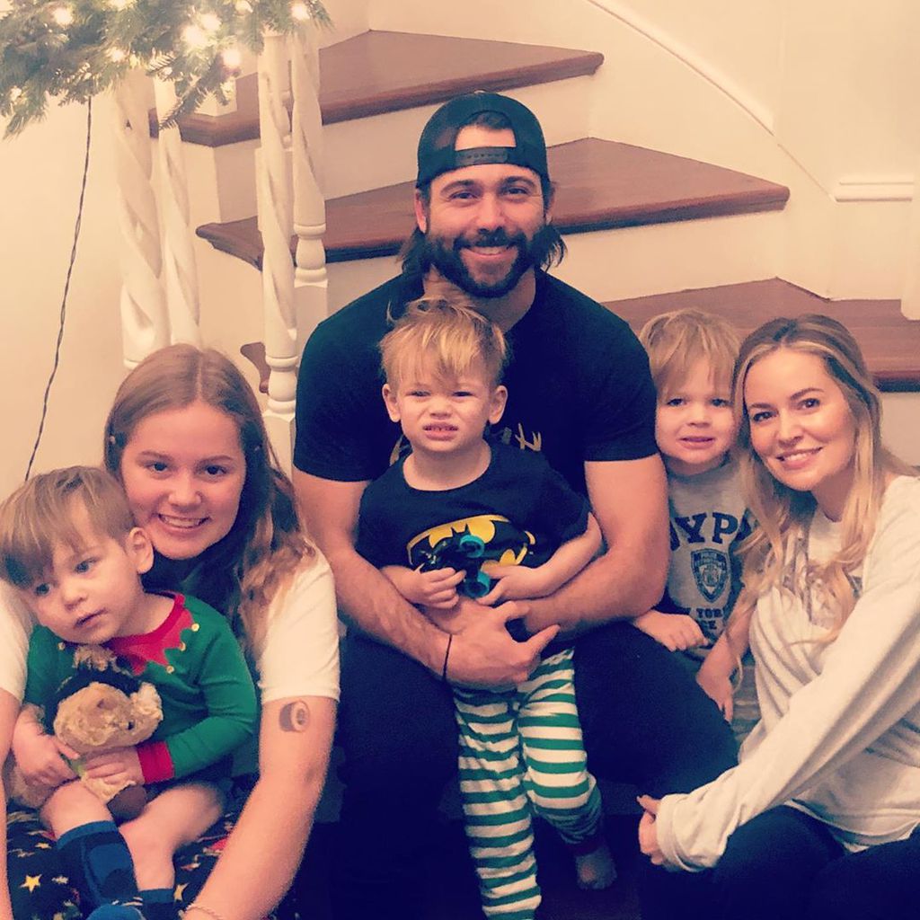 Emily Maynard Johnson mit ihrem Mann Tyler und ihren Kindern