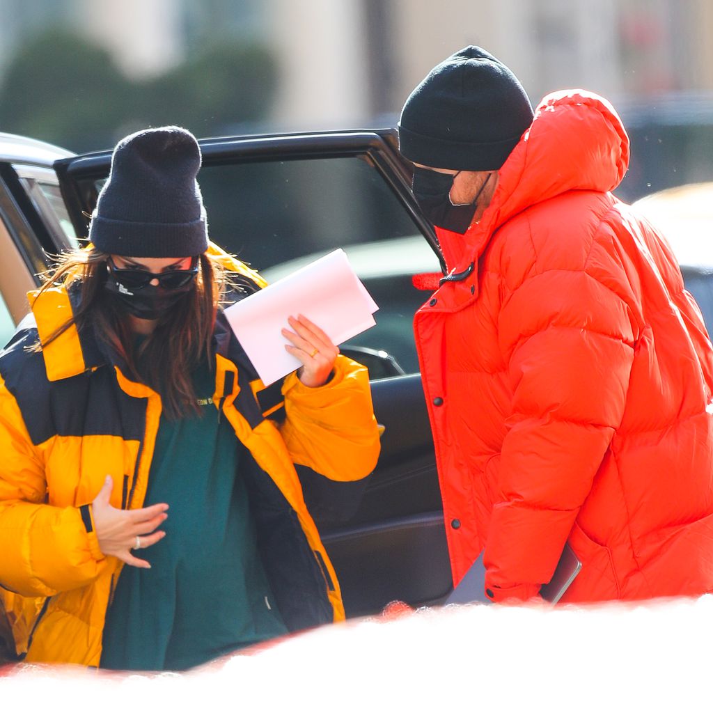 Emily Ratajkowski mit ihrem Ehemann Sebastian Bear-McClard in New York, Februar 2021