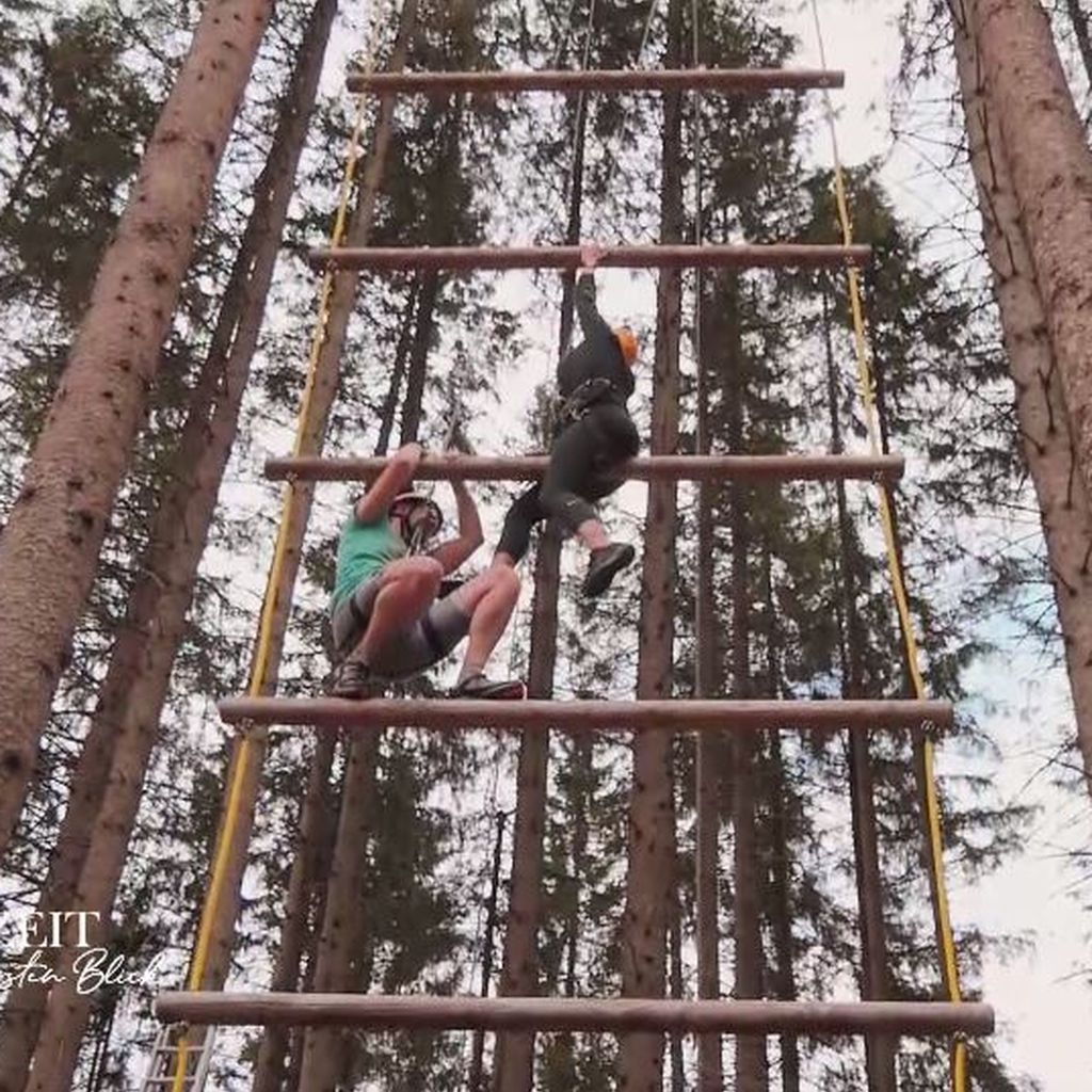 Emily und Robert auf ihrer Hochzeitsreise