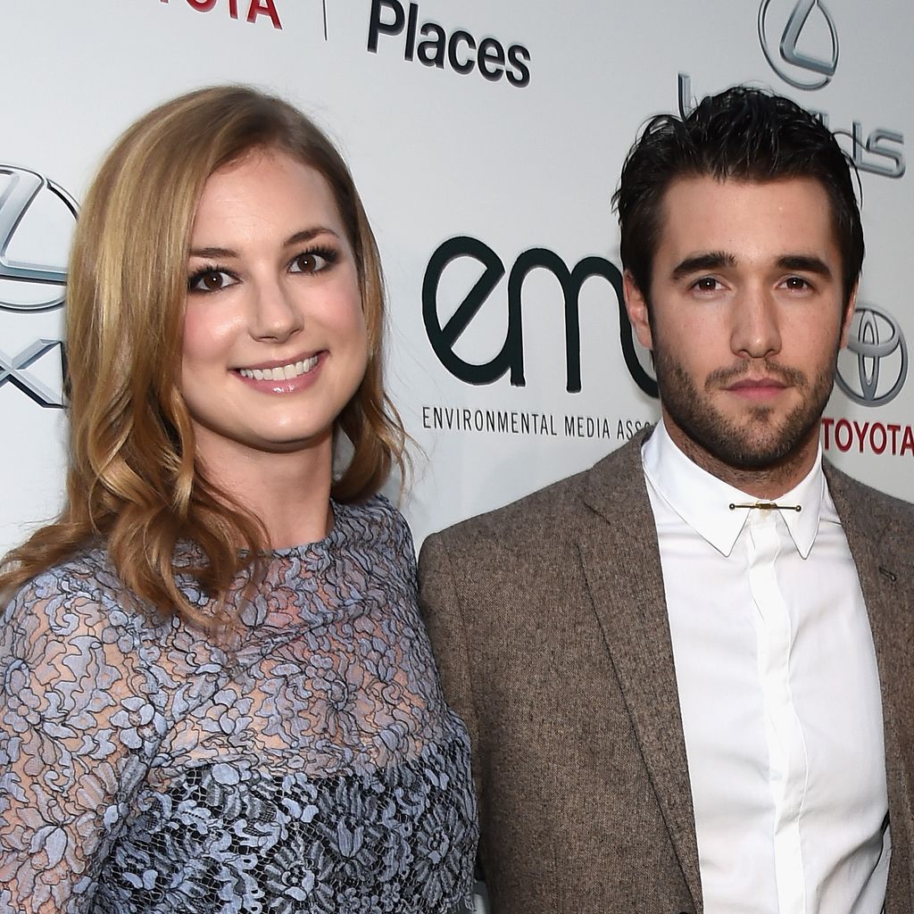 Emily VanCamp und Joshua Bowman